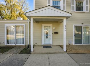 193 Thomas Ct Unit B, Bartlett, IL 60103