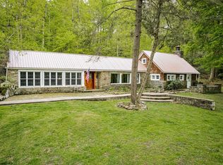 354 Maple Leaf Ln, Morgantown, WV 26508