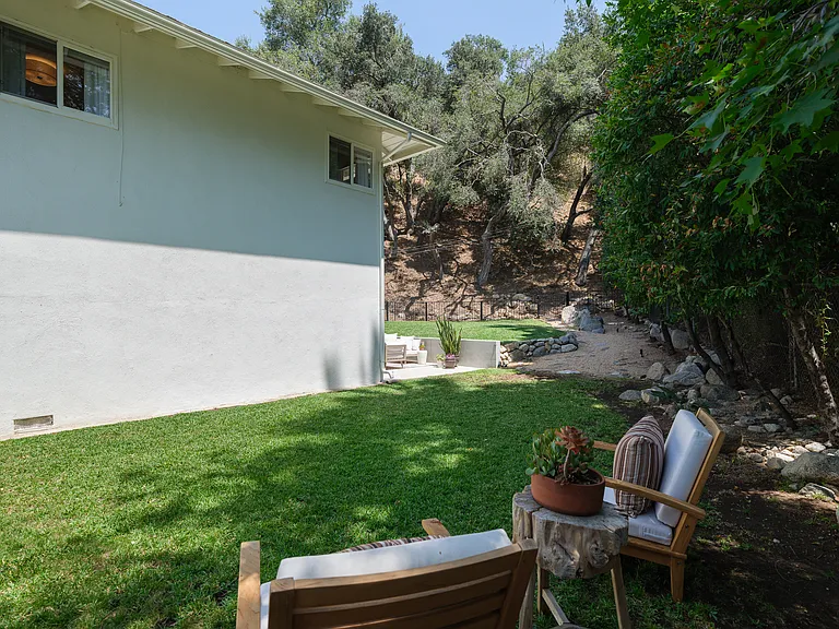 510 Foothill Ave — Photo 51