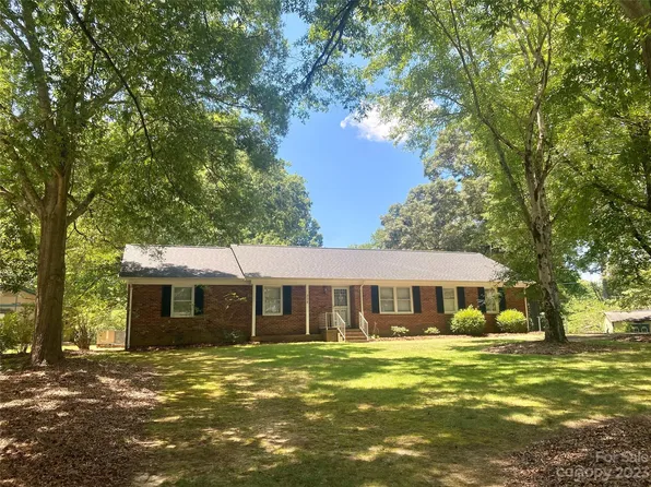 208 Pine Ct, China Grove, NC 28023