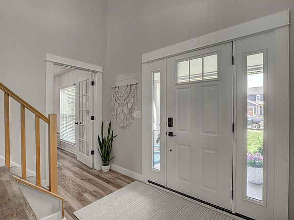 3rd image of 4 Laurel Ridge Dr