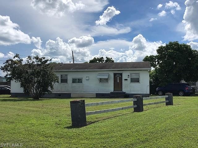 1st image of 342 E Alverdez Ave