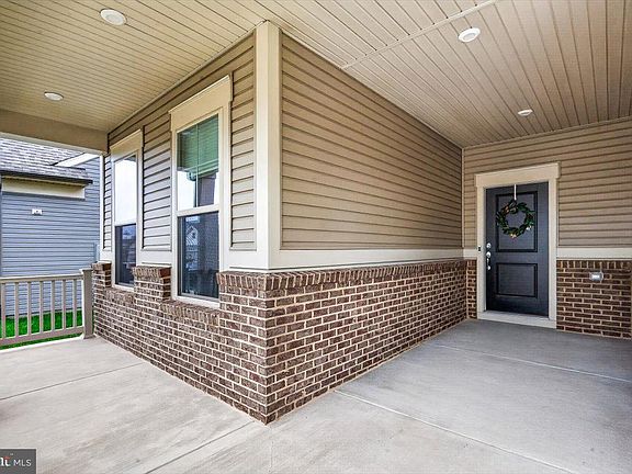 3rd image of 21717 Hawksbill High Cir