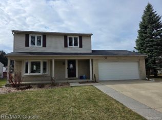 3927 Anvil Dr, Troy, MI 48083