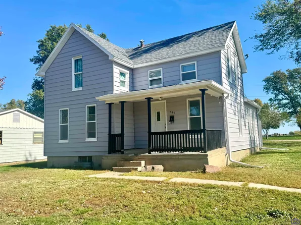 340 Cedar St, Sabetha, KS 66534