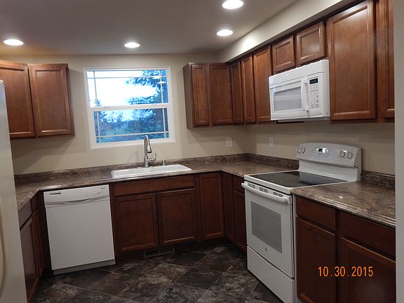 3rd image of 7405 10th St SE