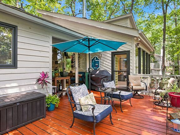 3rd image of 108 Whittlin Way