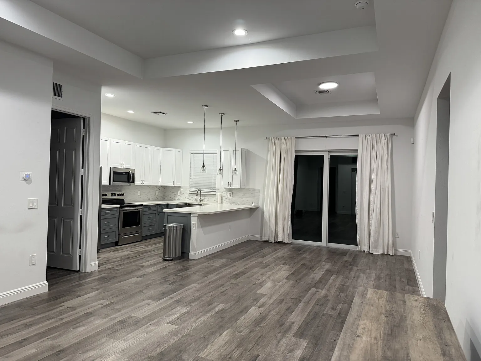 3 bed, 1496 sqft, $3,000 — Photo 4