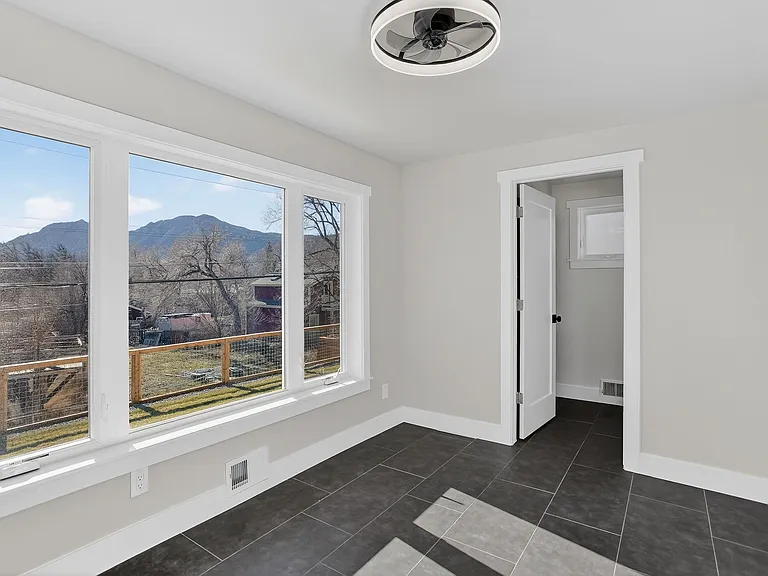 2340 Panorama Ave — Photo 11