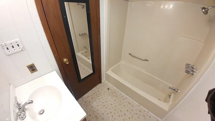 Rented by Downtown Mgt & Realty LLC | media 13