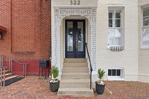 322 S Washington St Photo 1