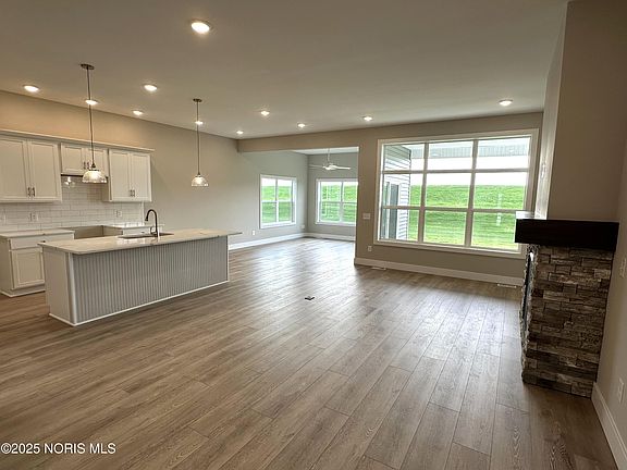 4th image of 15261 Cypress Dr