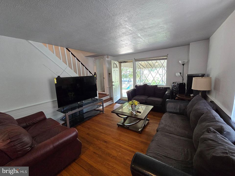 1st image of 300 Springton Rd