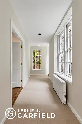 Rented by Leslie J. Garfield | media 40