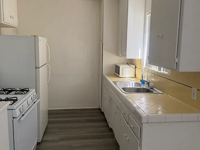 7319 Variel Ave #2 — Photo 9