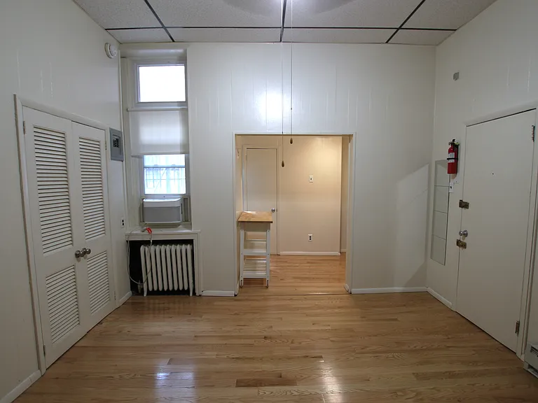 Robin Apartments — Photo 21