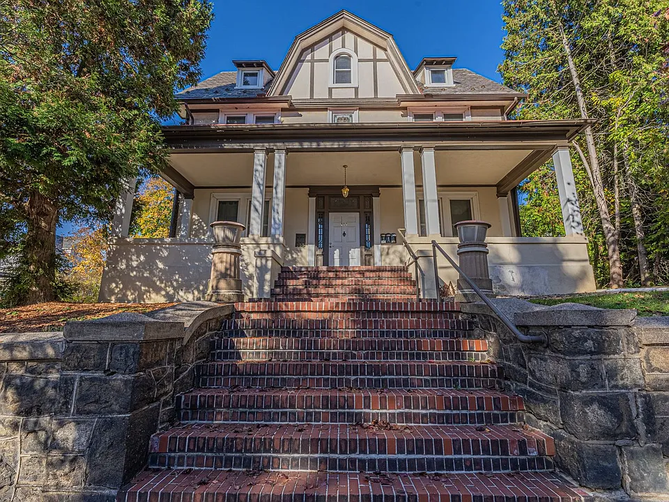 414 Cherokee St