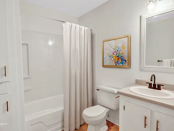 5th image of 711 S Houston St #5