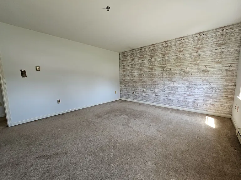 27 Candlewood Ln #B — Photo 9