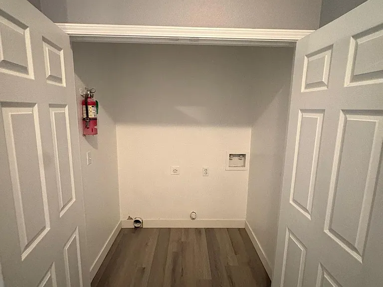 1520 C St #101 — Photo 17