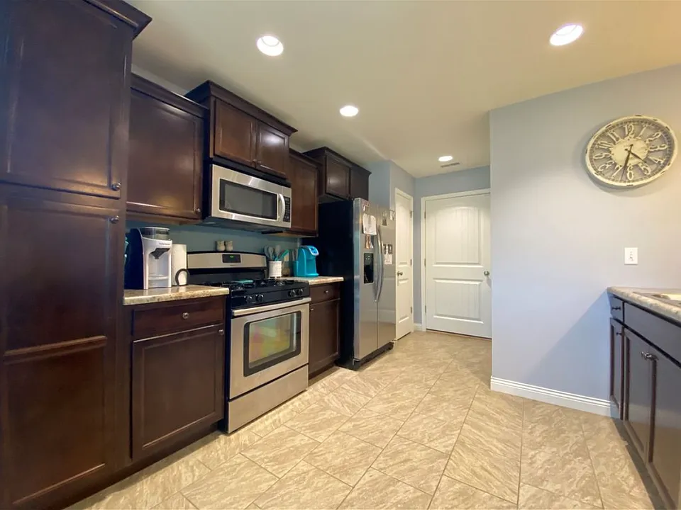 5107 Aspen Ridge Dr