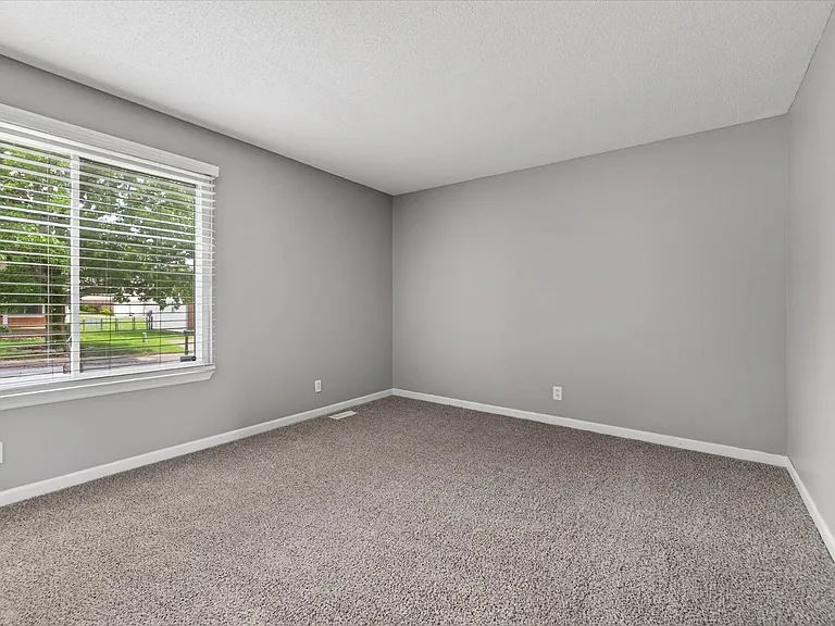 91 Grassmire Dr — Photo 17