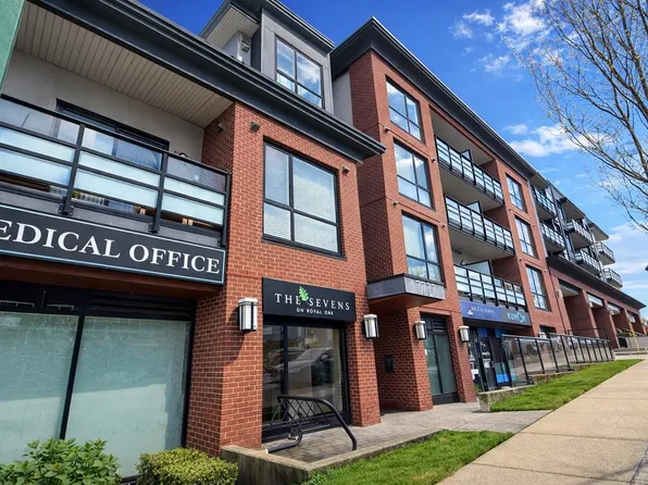 7777 Royal Oak Ave #304, Burnaby, BC V5J 4K2