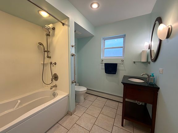 4th image of 4617 Joliet Ave