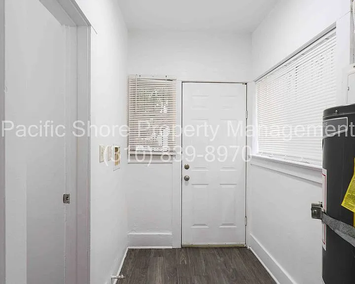 2737 15th Apartments — Photo 13