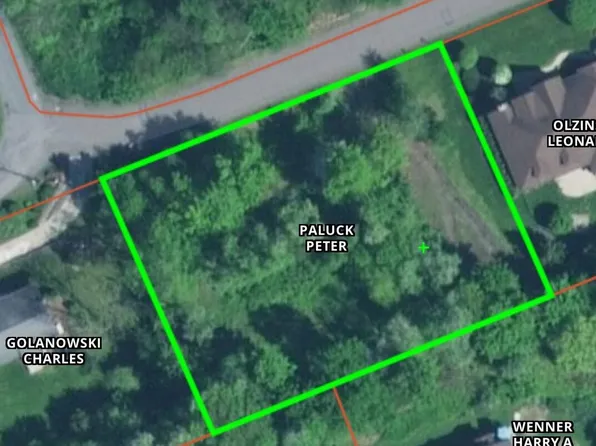 Hemlock St, Nanticoke, PA 18634