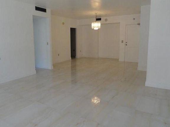 3rd image of 10187 Collins Ave
