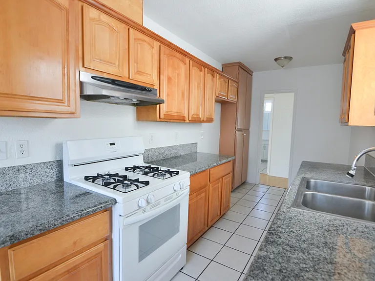 10906 Columbus Ave #1 — Photo 5
