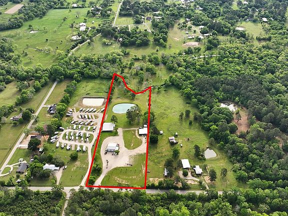 2nd image of 3935 Spring Branch Rd