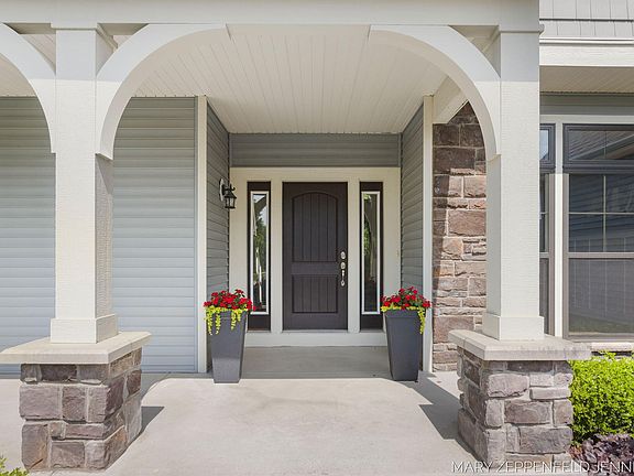 3rd image of 17178 Birchview Dr