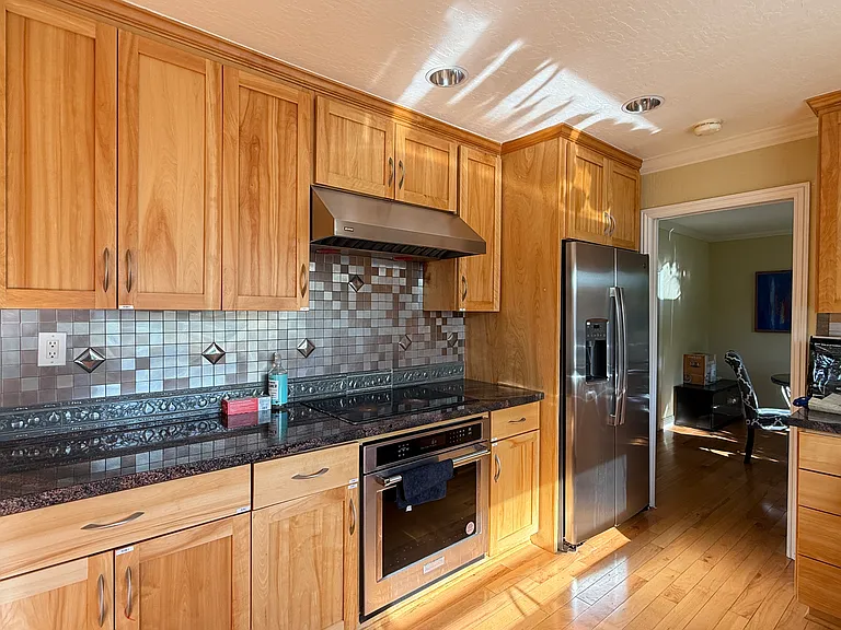 10331 Stokes Ave #3 — Photo 2