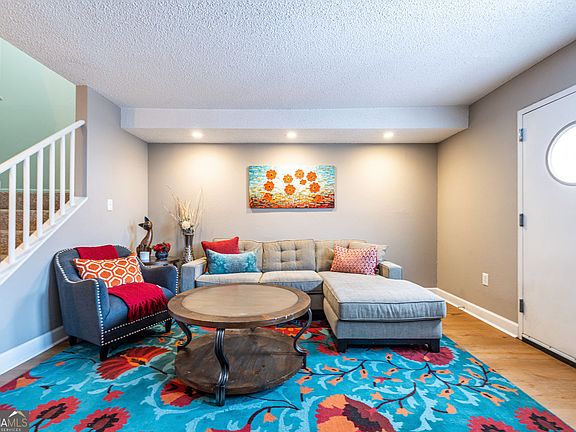 4th image of 391 Ralph McGill Blvd NE APT I