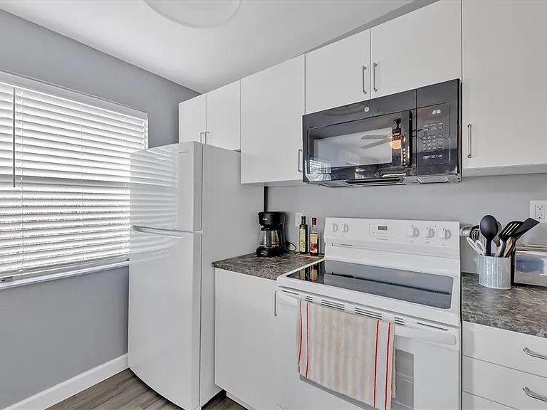 2305 Novus St — Photo 19
