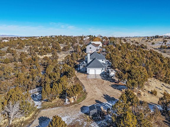 2nd image of 271 Greencrest Dr