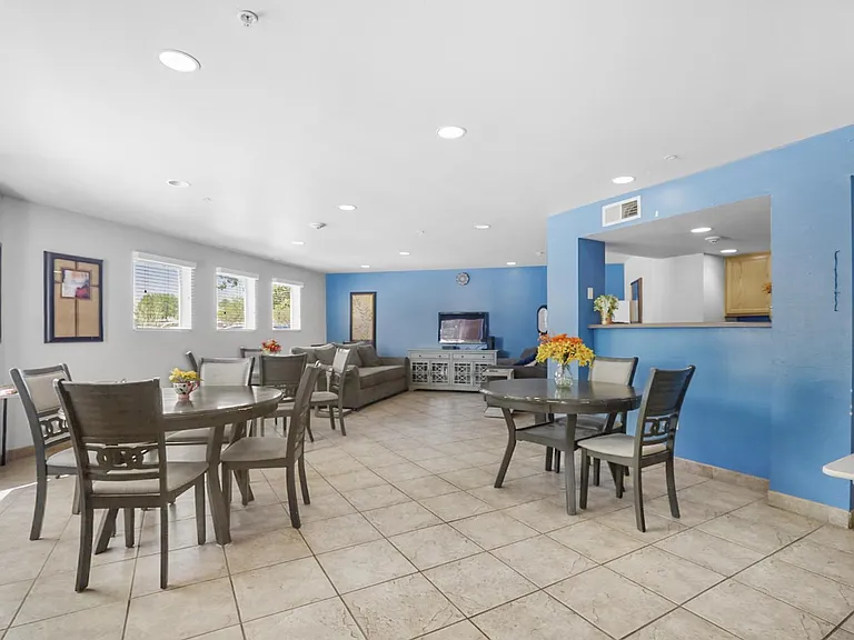La Cantera Senior Apartments — Photo 17