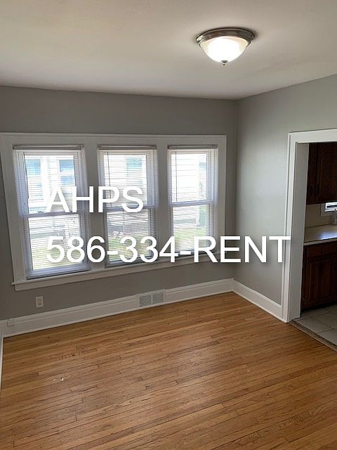 1st image of 21926 Oakwood Ave