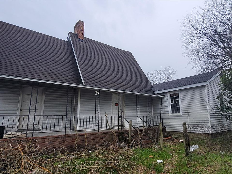 1st image of 144 Pelzer St