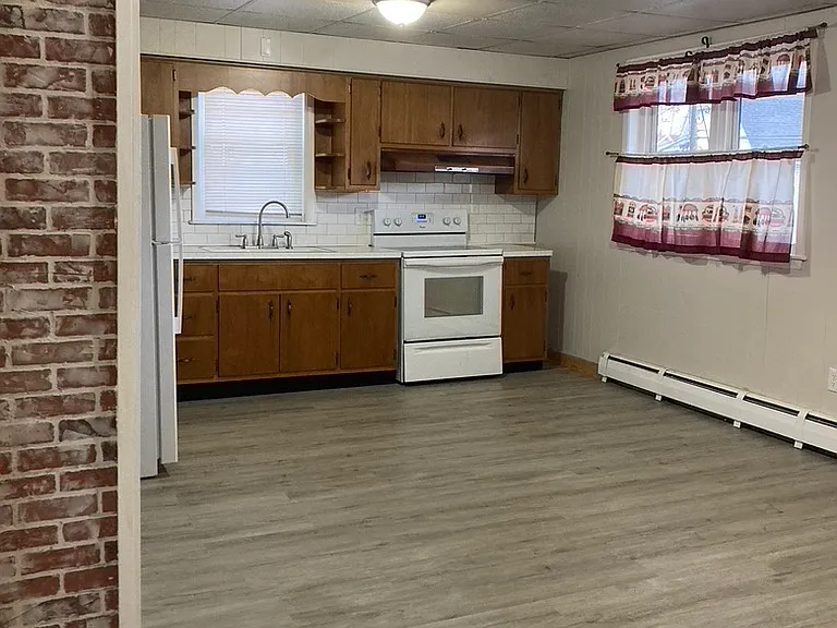 321 Smith St #1 — Photo 5