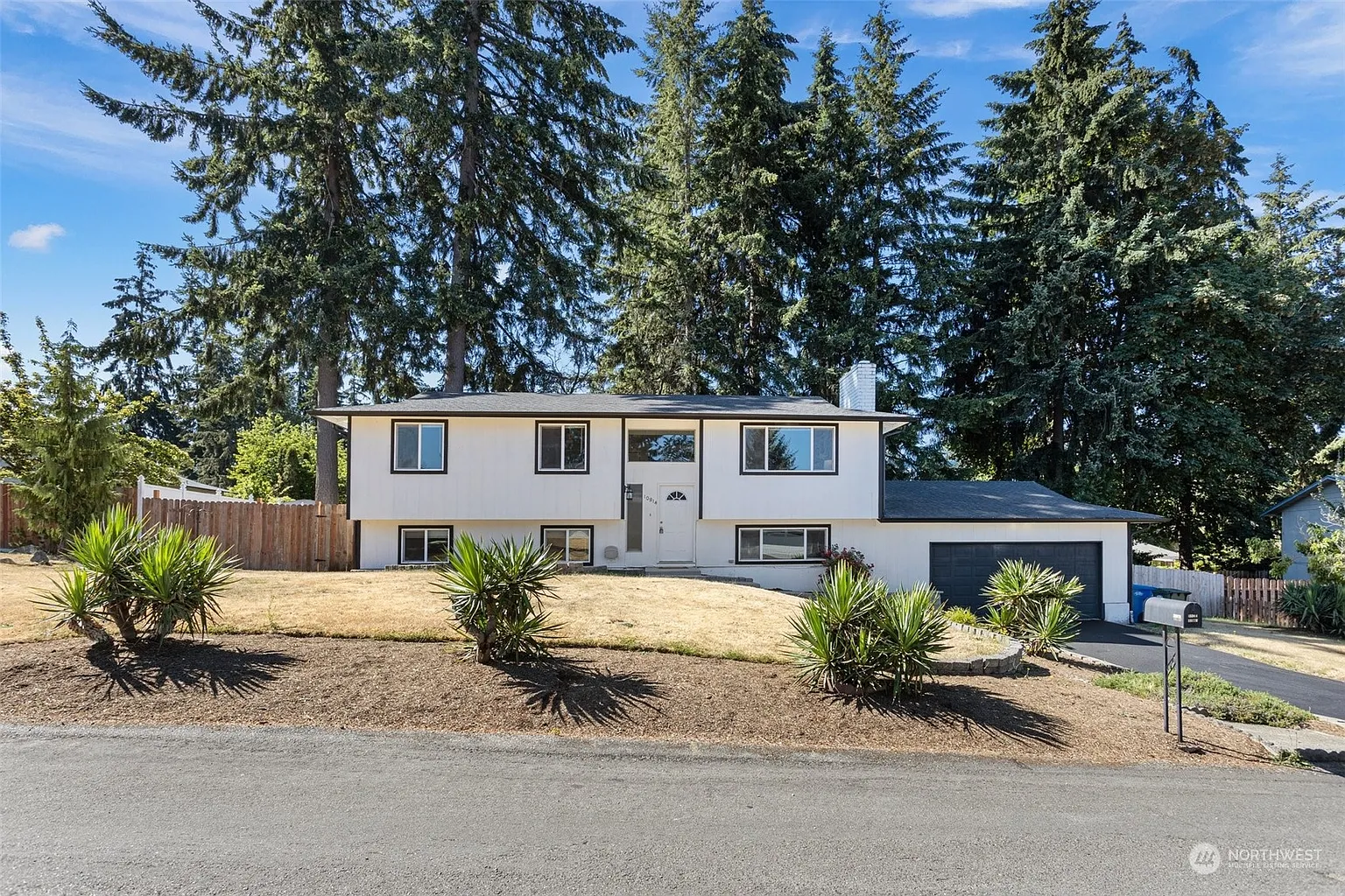 10814 98th Street SW photo 1