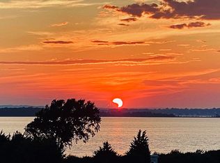 450 Poppasquash Rd, Bristol, RI 02809