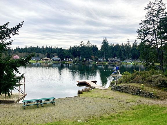 3rd image of 11408 Admiralty Way