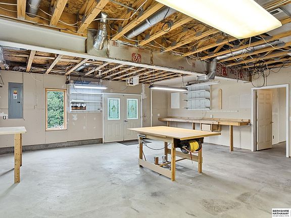 5th image of 36712 Oakmont Dr