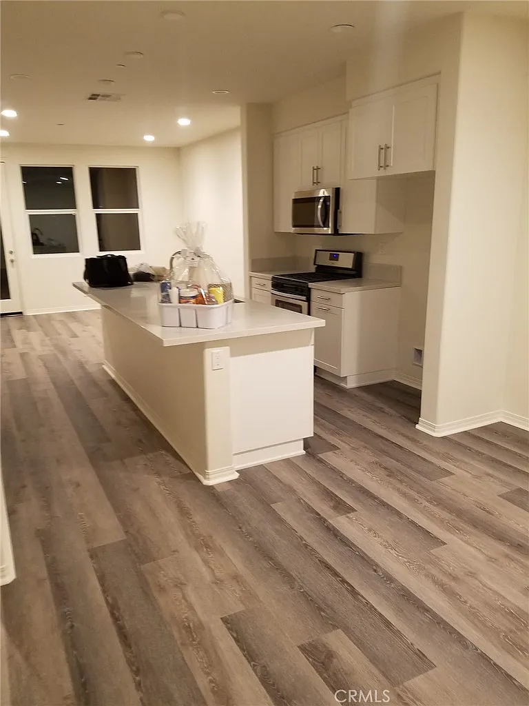 3 bed, 1533 sqft, $4,000 — Photo 1