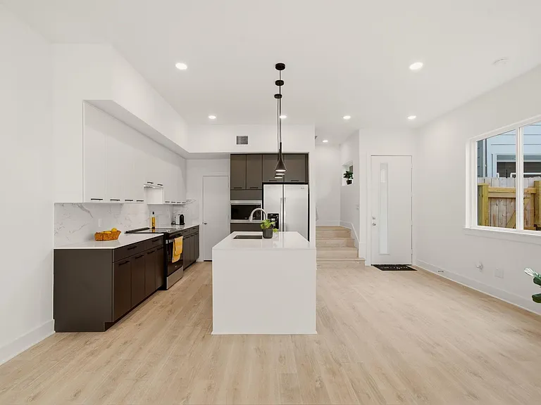 1512 Barbee St #B — Photo 9