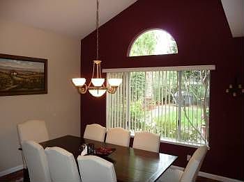 3rd image of 526 Knollwood Ct