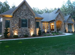 111 Emerald Creek Dr, Troutman, NC 28166